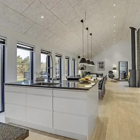 Jonne - 200m To The Fjord By Interhome