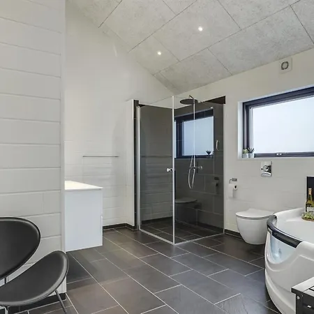 Jonne - 200m To The Fjord By Interhome *
